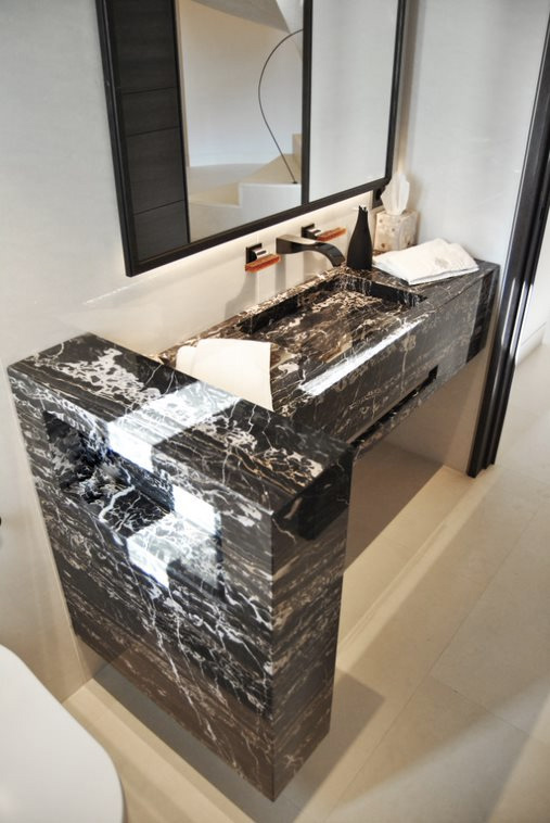 Ultra-light tailor-made black marble vanity - Mueble de baño a medida de mármol negro ultraligero